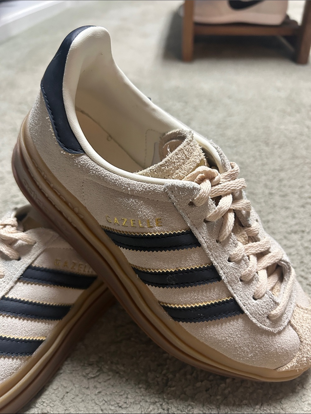 adidas Cream Suede Sneakers with black Stripes - Picture 3 of 4